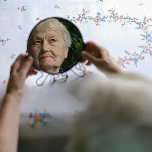 Demence ir slimība ne normāla novecošanās pazīme. Tā ir arvien biežāka parādība