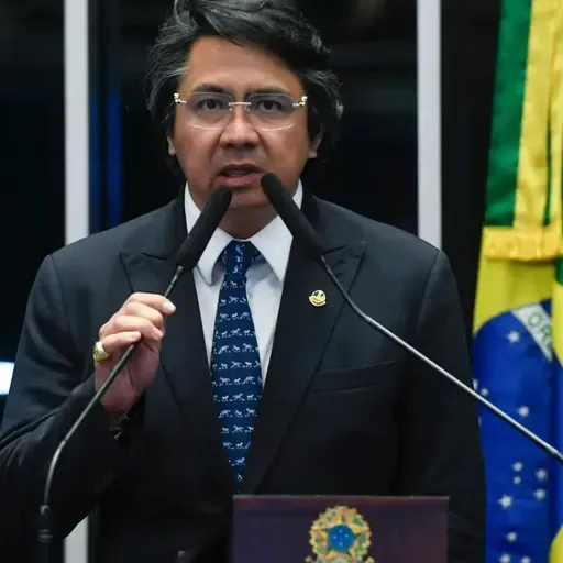 Senador que dirigia com CNH vencida e carro irregular é acusado de intimidar PMs em SP