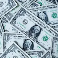 Manovra da 16 miliardi, 10 da tagli di spesa e 6 da maggiori entrate
