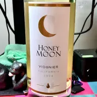 Honey Moon Viognier 2024