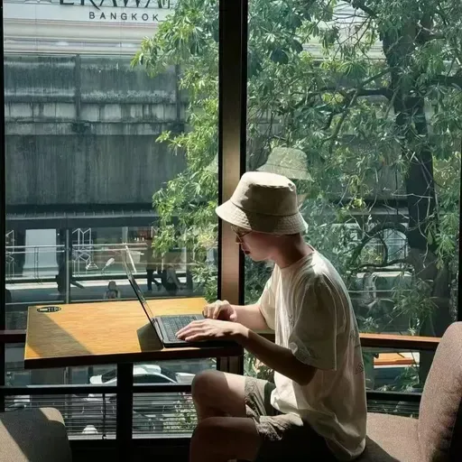 Vol.150 花生:不会写代码的前大厂人是如何用AI实现被动收入的?