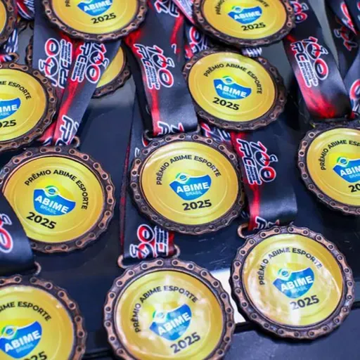 10.10.2025 = PROFISSIONAIS DA SAÚDE E DO ESPORTE FORAM HOMENAGEADOS NO PRÊMIO ABIME