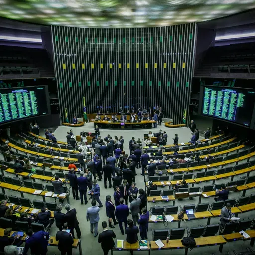 Após veto de Lula a aumento de deputados, Câmara aprova R$ 30 bi em crédito para o agro