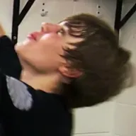 Justin Bieber - Kiss And Tell