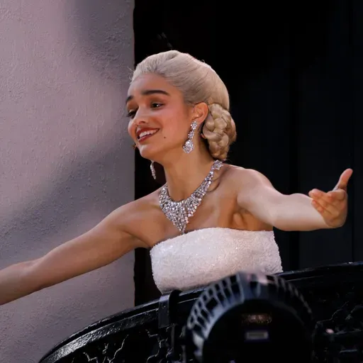 Evita Sings for the People in London; Gangs in Peru Target Schools