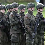 Die Woche vom 08.11.2025 bis 14.11.2025 - Plan für neues Wehr-Dienst-Gesetz steht fest, Welt-Klima-Konferenz in dem Land Brasilien, Korruptions-Fall in dem Land Ukraine
