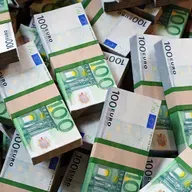 Risparmio fermo, 1.500 miliardi sui conti: la sfida del Salone è trasformarlo in crescita