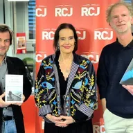 Amaury da Cunha pour le livre « Cœur bleu, voyage en Bretagne » et Edouard Launet, pour le livre « Victor à Bâbord, dans le sillage de Victor Hugo sur un voilier de 6 mètres »