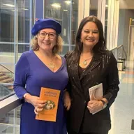 El mapa de las estrellas y el mapa de la piel: el nuevo poemario de Magdalena Lasala