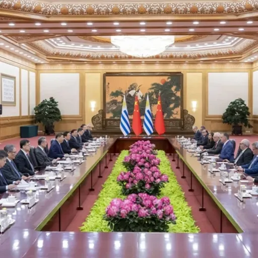 President Xi calls for deeper China–Uruguay ties, strengthened cooperation across sectors