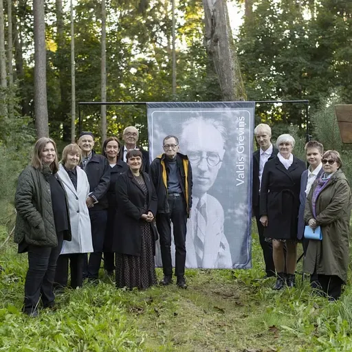 Valda Grēviņa dzimšanas dienā kopā ar dzejniekiem ceļojam Tērvetē