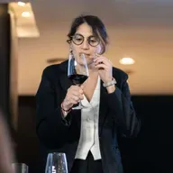 "El malbec puede cambiar por complento en 200 metros de un mismo viñedo", dice la mejor sommelier de Argentina