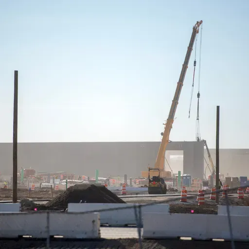 Labor and data centers, Drugged driving, Milwaukee Bucks fandom