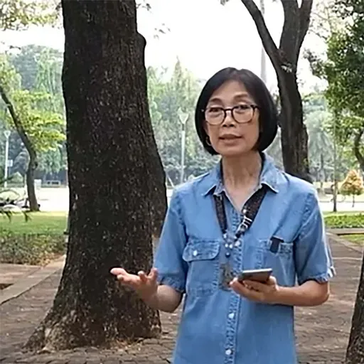 Introduce yourself casually yet confidently