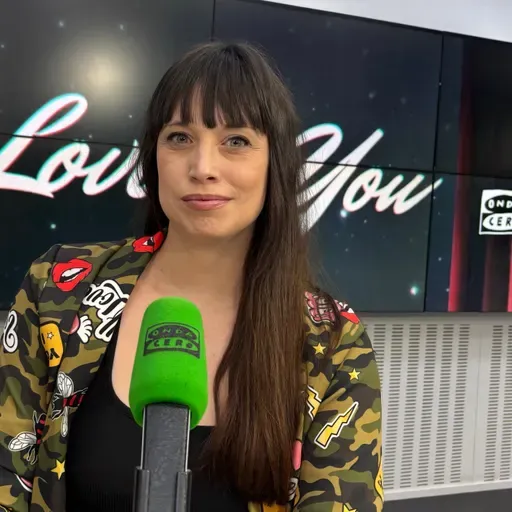 Sonia Mangas; La tele nos educó más que el cole: del mando a distancia a “Crónicas” (y nadie salió ileso).