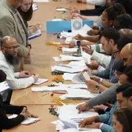 Labour and Conservatives have bad night in UK local elections
