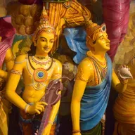 දෙව්වරුන්ගේ චිත්‍ර සහ පිළිම