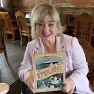 MASTERING THE ART OF STORYTELLING: TIPS FROM AUTHOR/JOURNALIST VERONICA HINKE