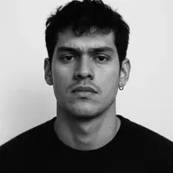 Biography Flash Omar Apollo Style Icon and Streaming Force in 2026