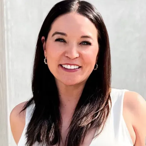 Holistic Vet Med & Social Media with Dr. Kat Van Zant