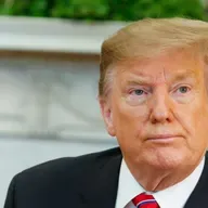 Trump confirma teor político de tarifaço ao Brasil: 'o que estão fazendo com Bolsonaro é uma desgraça'