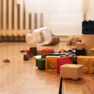 Vienas pašvaldības bērnudārzus slēdz, citas piešķir papildu finansējumu