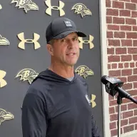 John Harbaugh says Ravens “taking it day by day through the week” with Lamar Jackson’s hamstring injury