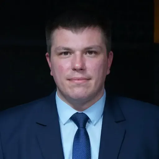 Уладзімір Жыгар. Збройны барон-4: што хаваюць на закінутым вайсковым аб’екце пад Мінскам