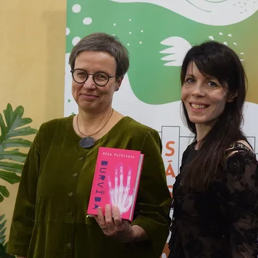 Somu rakstniece Rīka Pulkinena: Romāns "Burvība" ir alegorija par mūsu laikiem