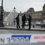 How thieves pulled off the Louvre jewel heist in minutes