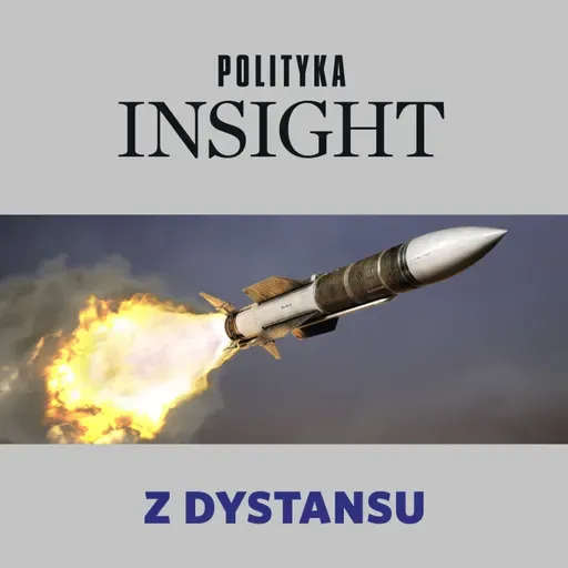 Świat pełen dynamitu | Z dystansu