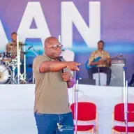 LE DÉRACINEMENT AVEC LE PROPHETE  CHRISTOPHE O.MP3