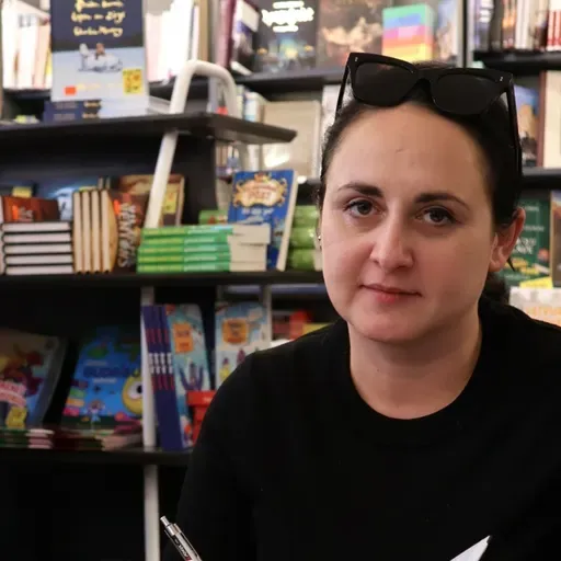 Gruzīnu rakstniece Nino Haratišvili: Vienkārši jutu nepieciešamību to visu izstāstīt