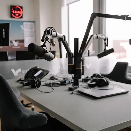 Rahva teenrid. Madis Hindre, Neeme Korv, Urmet Kook