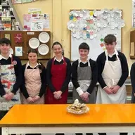 Scoláirí Idirbhliana Phobalscoil MhicDara Carna.