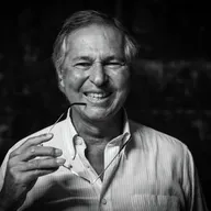Mário Cordeiro (parte 1): “Quando se fala destas novas gerações como ‘das mais bem preparadas’, digo que são também das mais mimadas e narcisistas”