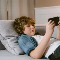 Social-Media-Verbot für die Jungen? (Oder doch besser für die Alten?)