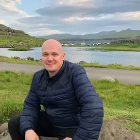 Eitt ljós á gøtu míni