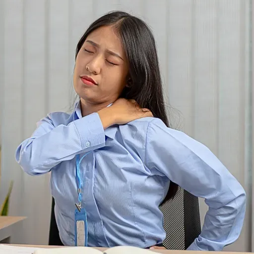 Hội chứng cổ - vai - cánh tay: Người ngồi máy tính nhiều, người tắm đêm cần lưu ý