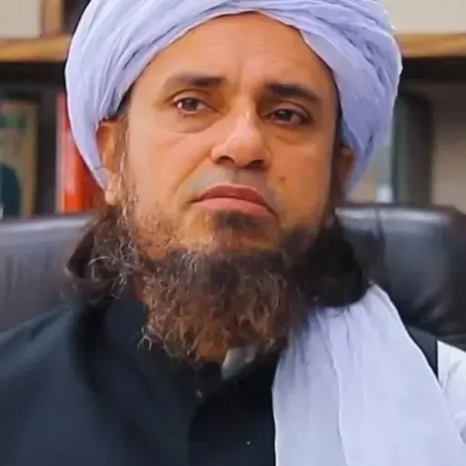 What Is the Difference Between the Sahaba and Today's Religious Figures? | Mufti Tariq Masood