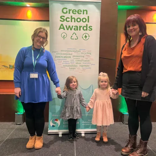 1137: Listen: Children at PCF preschool in Medway have been awarded a Green School Award - hear from manager Ellie Wilson - 01/12/2025