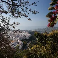 Descubre la Costa del Sol en otoño: guía de pueblos y rincones imprescindibles