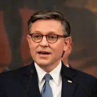 Shutdown over DHS funding, Firetruck shortage, Exhibit honoring caretakers