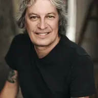 ๐๏ธThe History Of Vancouver Radio, Rock Music & Reinvention, 35 Years Behind the Broadcast Mic with Darren "Danger" Grieve | Real English Conversations for Global Professionals