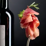 Maridajes Clásicos del Vino: ¿Por qué siempre funcionan?