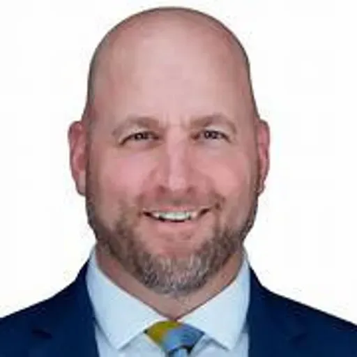 Andy Riise, Chicago Bears Mental Performance and Leadership Coordinator Joins the Show!