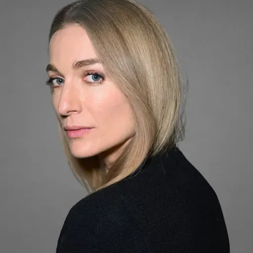 Sara Gmuer: „Ich habe früher in alle Richtungen ausgeteilt – auch gegen Frauen“