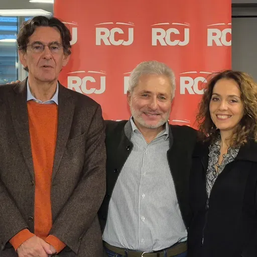 La conversation amicale entre Luc Ferry, Eli Chouraqui et Karine Papillaud