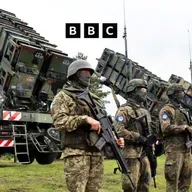 Trump blocks Ukraine weapons deliveries