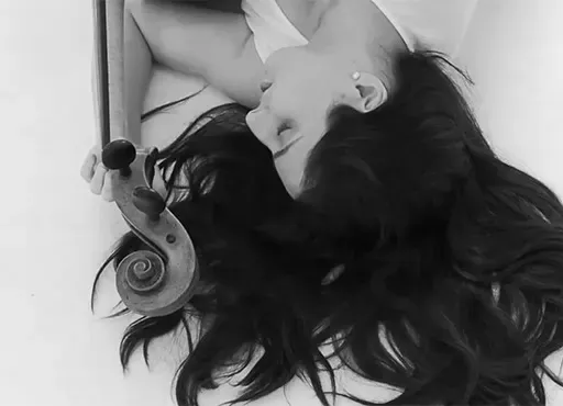 Tamar Sagiv: Shades of Mourning